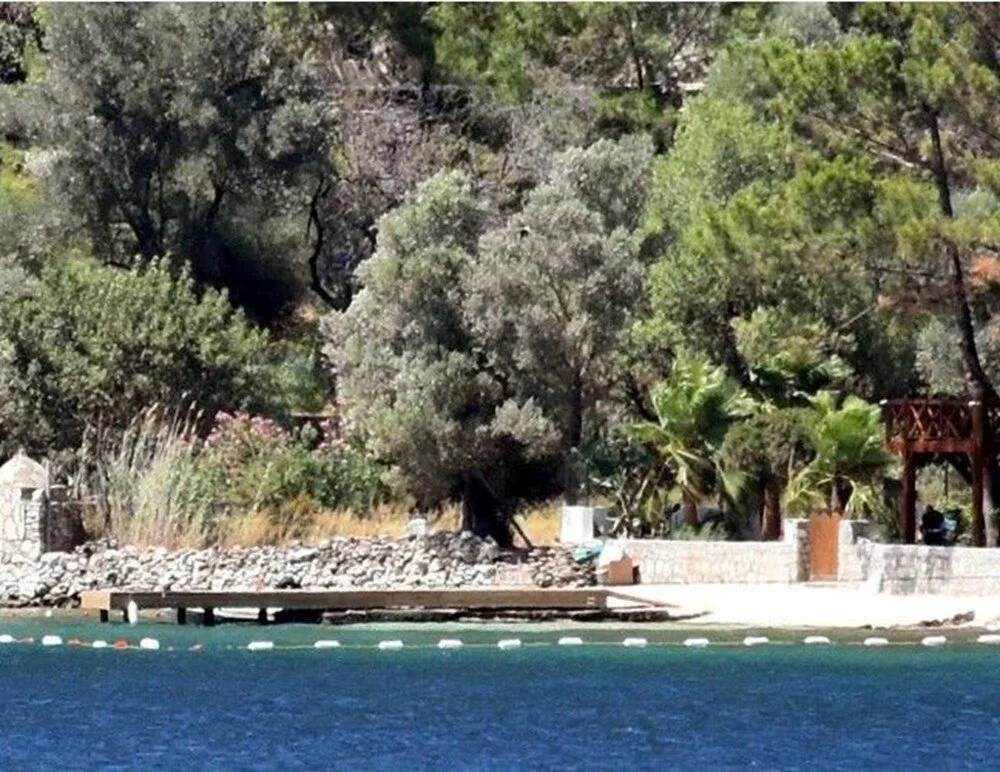 Şahan Gökbakar'ın meşhur villası kaçak çıktı! Astığı tabelayla gündem olmuştu: Yıkım emri geldi 2